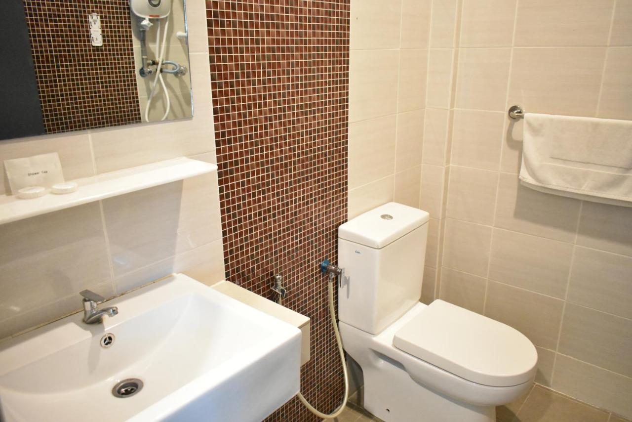 Eastville Residence Kuantan Bagian luar foto